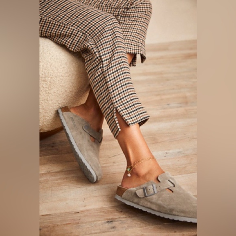 Birkenstock Boston stone coin suede